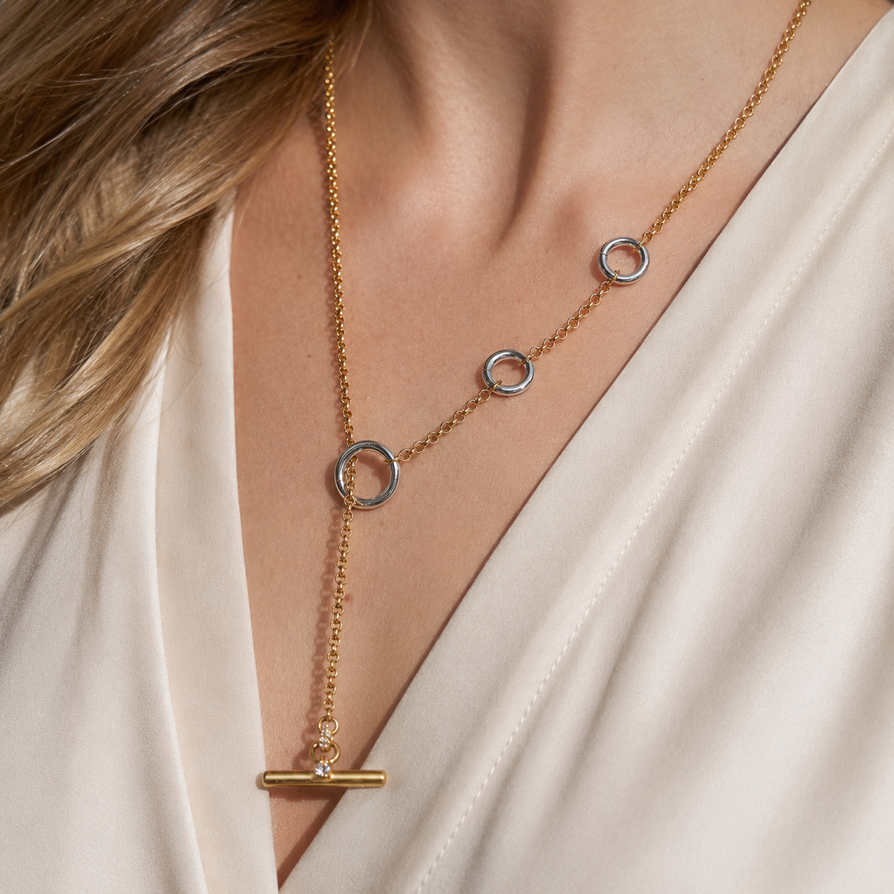 Calyra Necklace
