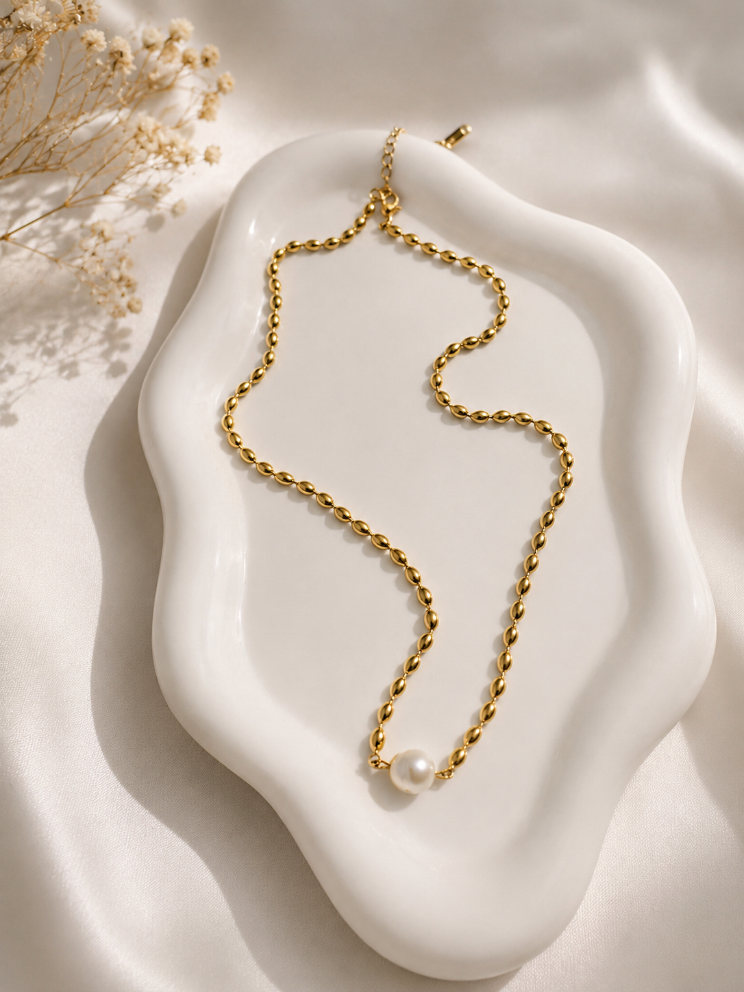 Perlé Necklace