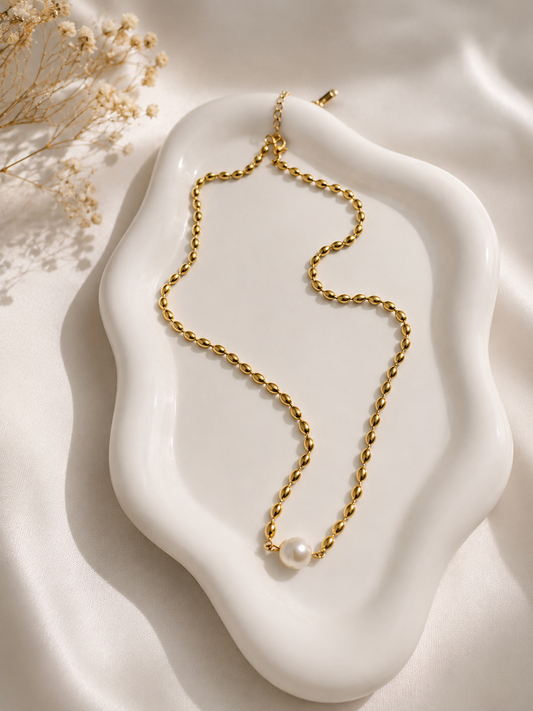 Perlé Necklace